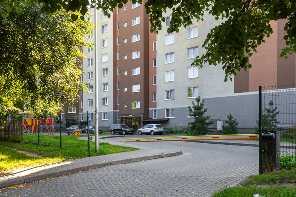 Продам двухкомнатную (2-комн.) квартиру, З.Космодемьянской ул, 14, Калининград г