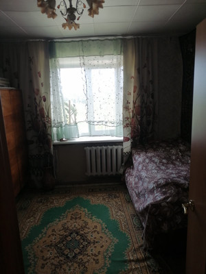 Продам трехкомнатную (3-комн.) квартиру, Болотова ул, 14, Алексин г
