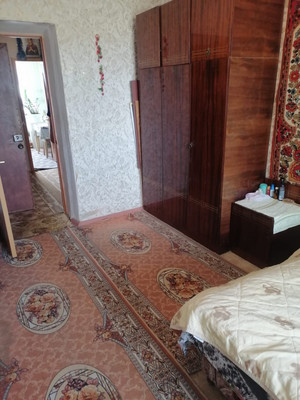 Продам трехкомнатную (3-комн.) квартиру, Болотова ул, 14, Алексин г