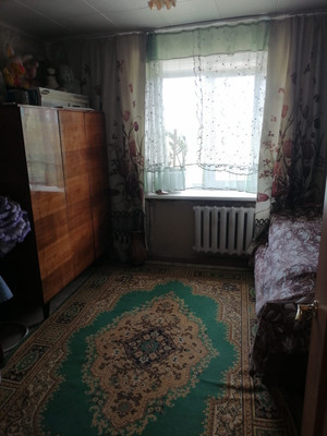 Продам трехкомнатную (3-комн.) квартиру, Болотова ул, 14, Алексин г