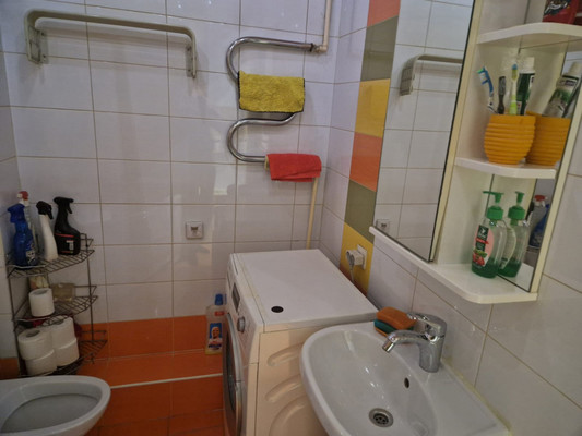 Продам однокомнатную (1-комн.) квартиру, Култукская ул, 99/18, Иркутск г