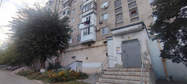 Продам трехкомнатную (3-комн.) квартиру, 30 лет Победы ул, 10, Волгодонск г