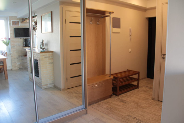 Продам трехкомнатную (3-комн.) квартиру, Искровский пр-кт, 4к3, Санкт-Петербург г