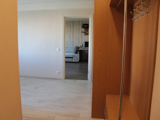 Продам трехкомнатную (3-комн.) квартиру, Искровский пр-кт, 4к3, Санкт-Петербург г