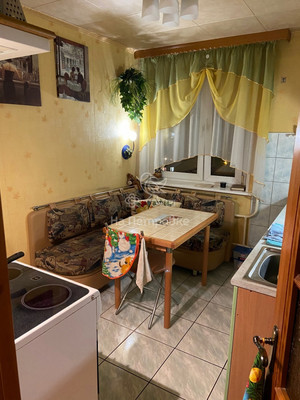 Продам трехкомнатную (3-комн.) квартиру, Маршала Жукова ул, 49, Одинцово г