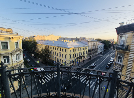 Сдам трехкомнатную (3-комн.) квартиру, Загородный пр-кт, 21-23, Санкт-Петербург г