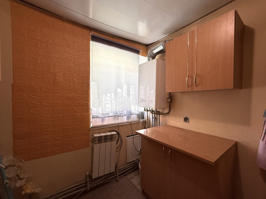 Продам двухкомнатную (2-комн.) квартиру, Долгоруковская ул, 25, Симферополь г