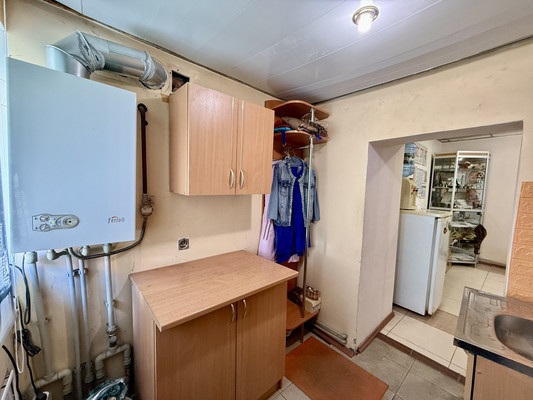 Продам двухкомнатную (2-комн.) квартиру, Долгоруковская ул, 25, Симферополь г