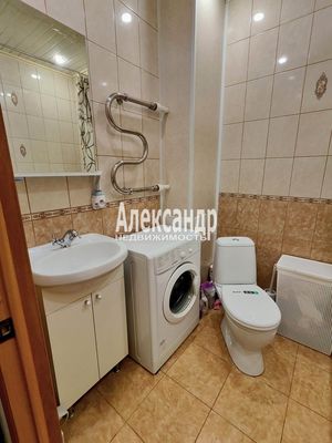 Продам однокомнатную (1-комн.) квартиру, Маршала Блюхера пр-кт, 7к1, Санкт-Петербург г
