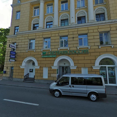 Сдам торговое помещение 113,7 м2, Большеохтинский пр-кт, 10, Санкт-Петербург г