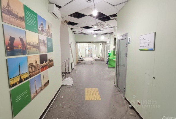 Сдам торговое помещение 113,7 м2, Большеохтинский пр-кт, 10, Санкт-Петербург г