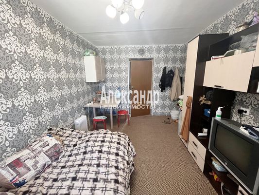 Продам комнату в 11-комн. квартире, Ольги Форш ул, 5, Санкт-Петербург г