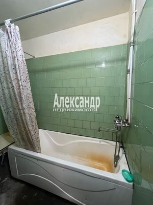 Продам комнату в 11-комн. квартире, Ольги Форш ул, 5, Санкт-Петербург г