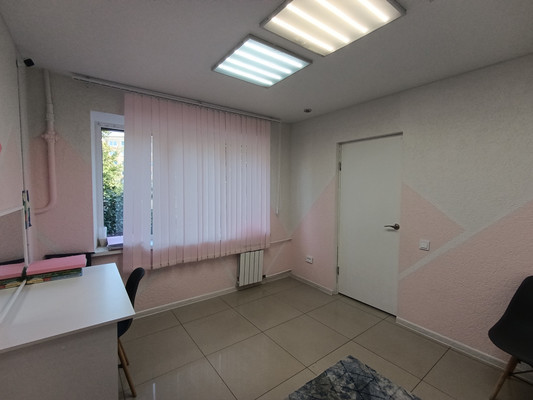 Продам коммерческое помещение 98,4 м2, Серпуховская ул, 37-41А, Калининград г