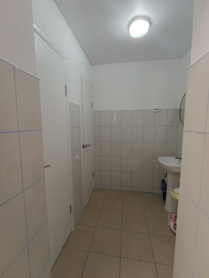Продам коммерческое помещение 98,4 м2, Серпуховская ул, 37-41А, Калининград г