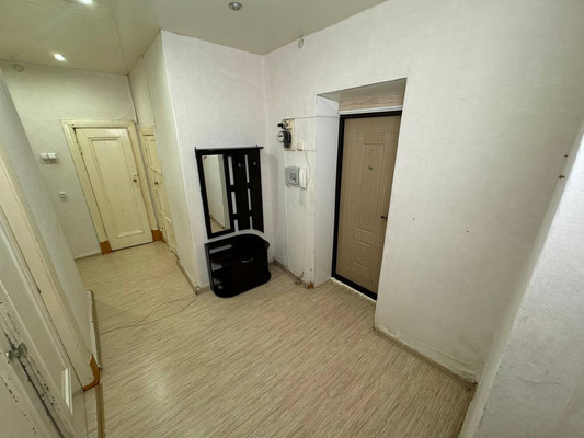 Продам двухкомнатную (2-комн.) квартиру, Орджоникидзе ул, 9, Комсомольск-на-Амуре г