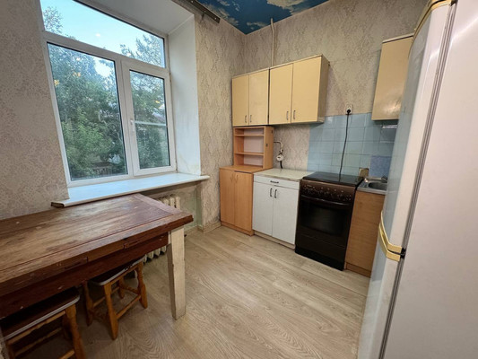 Продам двухкомнатную (2-комн.) квартиру, Орджоникидзе ул, 9, Комсомольск-на-Амуре г