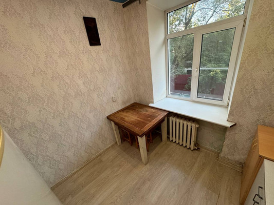 Продам двухкомнатную (2-комн.) квартиру, Орджоникидзе ул, 9, Комсомольск-на-Амуре г