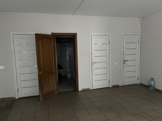 Сдам торговое помещение 550 м2, Затонская ул, 18, Красноярск г