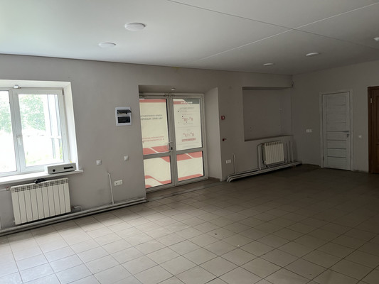 Сдам торговое помещение 550 м2, Затонская ул, 18, Красноярск г