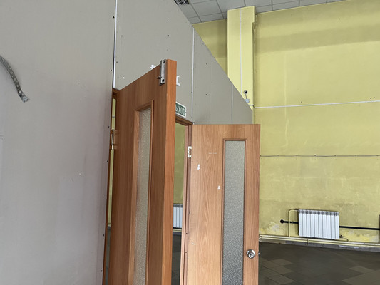 Сдам торговое помещение 550 м2, Затонская ул, 18, Красноярск г