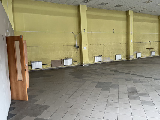 Сдам торговое помещение 550 м2, Затонская ул, 18, Красноярск г