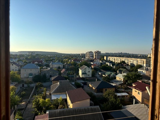 Продам трехкомнатную (3-комн.) квартиру, Ешиль Ада ул, 2, Симферополь г