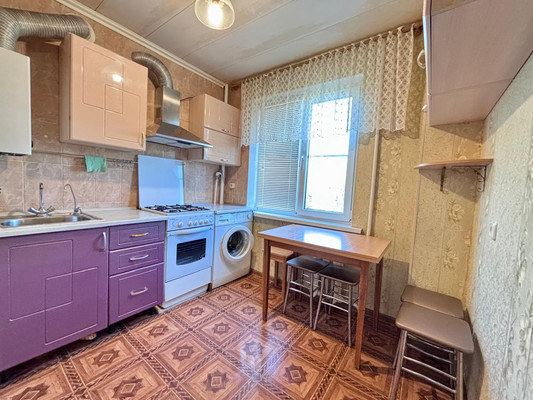 Продам многокомнатную квартиру, Звездная ул, 21, Астрахань г