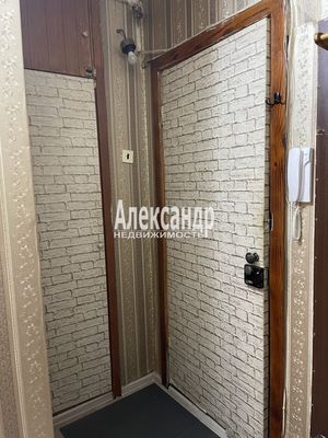 Продам однокомнатную (1-комн.) квартиру, Октябрьская наб, 122к5, Санкт-Петербург г