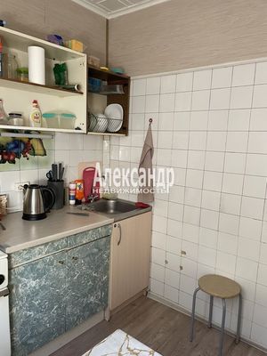 Продам однокомнатную (1-комн.) квартиру, Октябрьская наб, 122к5, Санкт-Петербург г