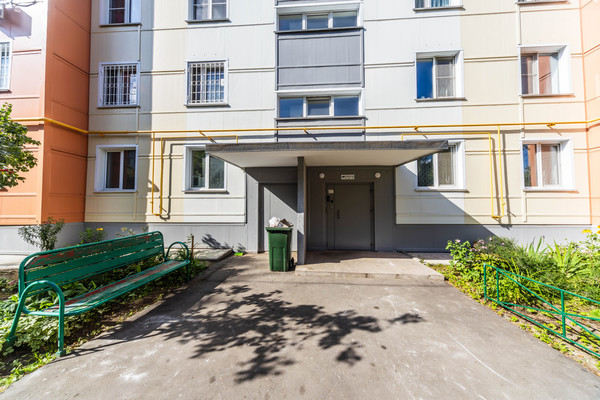 Продам двухкомнатную (2-комн.) квартиру, Октябрьская ул, 10, Балашиха г