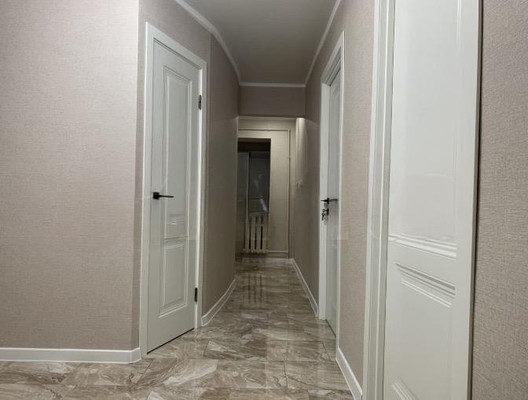 Продам трехкомнатную (3-комн.) квартиру, Мечникова ул, 155к1, Нальчик г