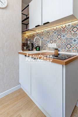 Продам однокомнатную (1-комн.) квартиру, Пулковская ул, 10к2, Санкт-Петербург г
