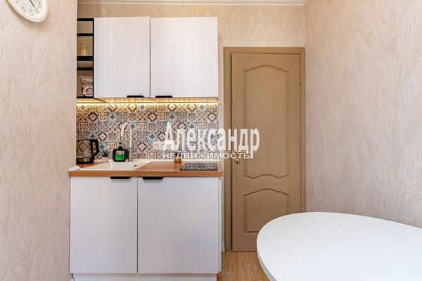 Продам однокомнатную (1-комн.) квартиру, Пулковская ул, 10к2, Санкт-Петербург г