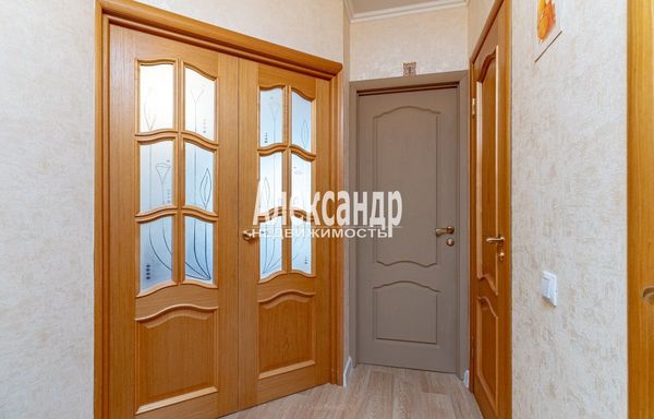 Продам однокомнатную (1-комн.) квартиру, Пулковская ул, 10к2, Санкт-Петербург г