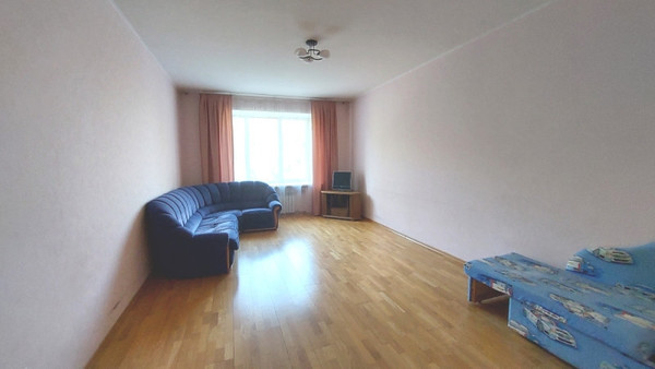 Продам двухкомнатную (2-комн.) квартиру, Столярова ул, 5, Казань г
