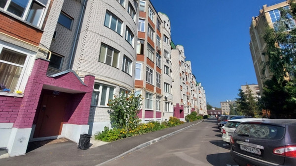 Продам двухкомнатную (2-комн.) квартиру, Столярова ул, 5, Казань г