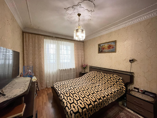Продам трехкомнатную (3-комн.) квартиру, Калинина ул, 250А, Нальчик г