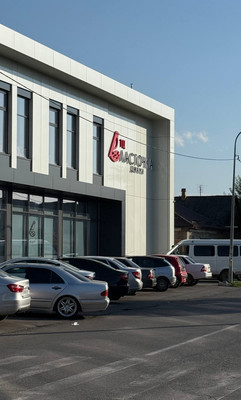 Продам трехкомнатную (3-комн.) квартиру, Калинина ул, 250А, Нальчик г