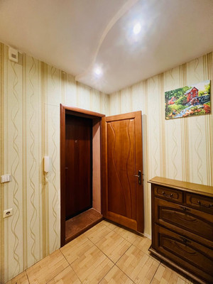 Продам двухкомнатную (2-комн.) квартиру, Морозова ул, 104, Сыктывкар г