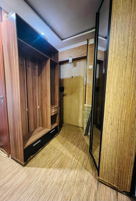 Продам трехкомнатную (3-комн.) квартиру, Октябрьский пр-кт, 130, Сыктывкар г