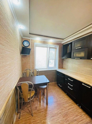 Продам трехкомнатную (3-комн.) квартиру, Октябрьский пр-кт, 130, Сыктывкар г
