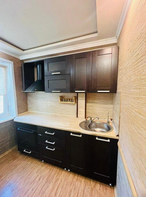 Продам трехкомнатную (3-комн.) квартиру, Октябрьский пр-кт, 130, Сыктывкар г