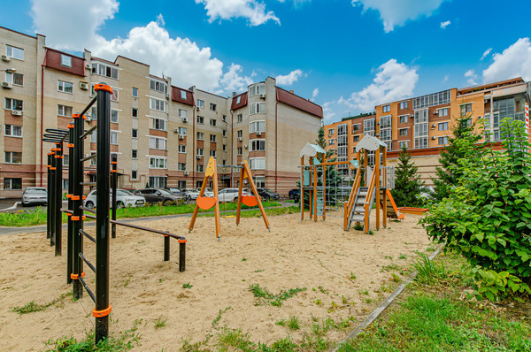 Продам трехкомнатную (3-комн.) квартиру, Меридианная ул, 3а, Казань г