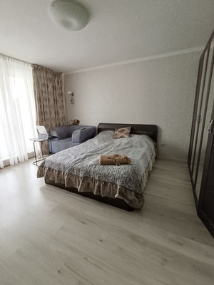 Продам двухкомнатную (2-комн.) квартиру, Изумрудная ул, 19, Голубево п