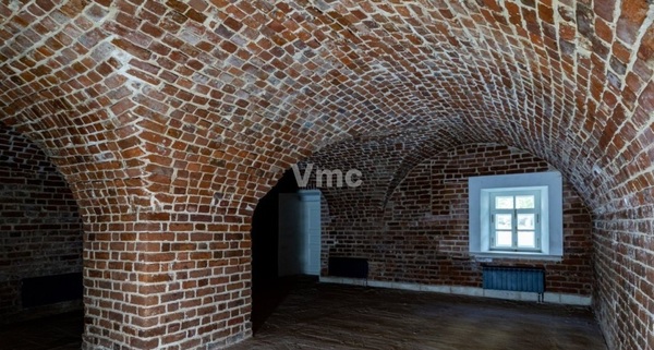 Продам коммерческое помещение 305 м2, Кожевническая ул, 22, Москва г