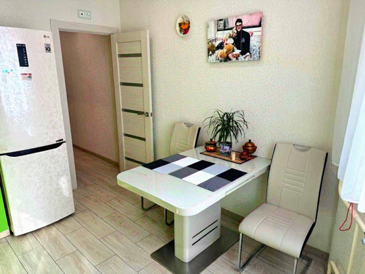 Продам однокомнатную (1-комн.) квартиру, Вертолётчиков ул, 9к1, Москва г