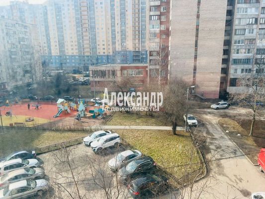 Продам комнату в 11-комн. квартире, Коллонтай ул, 9, Санкт-Петербург г
