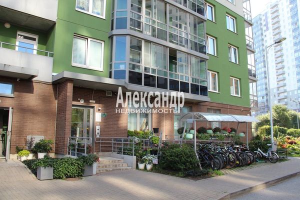 Продам однокомнатную (1-комн.) квартиру, Скандинавский проезд, 4к1, Мурино п