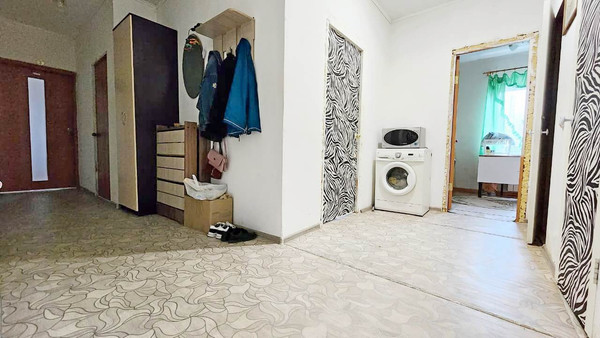 Продам 2-комн. в 3-комн. квартире, Виктора Чечвия ул, 2, Березовский г